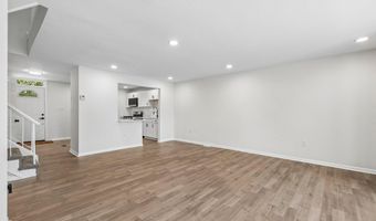 7403 HOUNDSBURY Ct, Alexandria, VA 22315