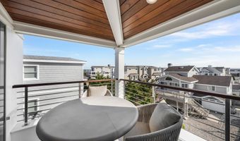 162 76th St, Avalon, NJ 08202