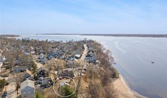 102 Lincoln Ave, East Providence, RI 02915