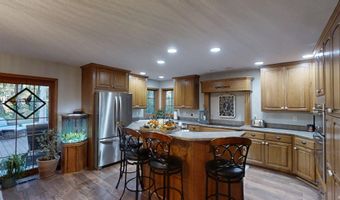 114 Chaudoin Dr, Angola, IN 46703