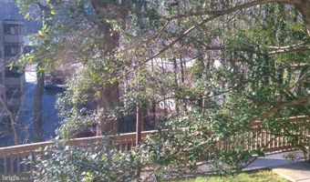 18 CROSS KEYS Rd 18C, Baltimore, MD 21210