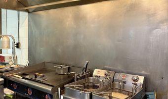 304 S Market St, Alton, MO 65606