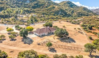 10204 Mount Olympus Valley Rd, Fallbrook, CA 92028