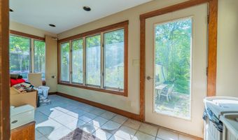 28 Reservoir St, Bethel, CT 06801
