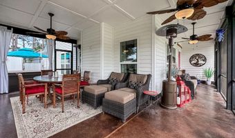 242 15th St, Apalachicola, FL 32320
