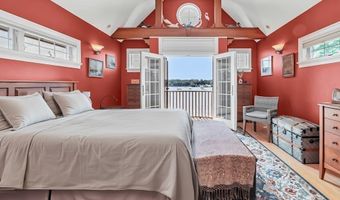33 Crescent Ave, Beverly, MA 01915