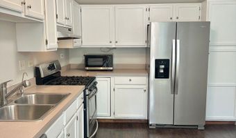 24 Cedar Grove Ct, Algonquin, IL 60102