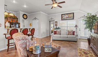 208 Teakwood Dr, Andrews, TX 79714