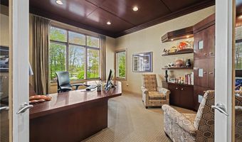 520 Bristol Dr, Aurora, OH 44202