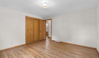 1136 W ROBERTS Ave, Appleton, WI 54914