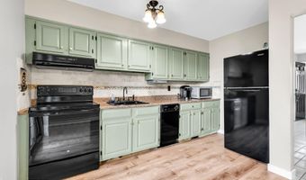 9 King James Ln, Atlantic Highlands, NJ 07716