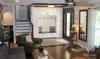 1322 E Barden Rd, Charlotte, NC 28226
