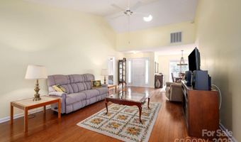 316 Pole Barn Dr, Asheville, NC 28806