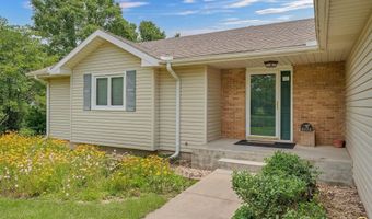 8324 SW Indian Hills Rd, Auburn, KS 66402