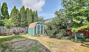 104 Stanton Ave, East Providence, RI 02915