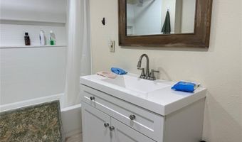 906 N Jackson St, Altus, OK 73521