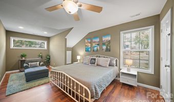7 Apple Ln, Asheville, NC 28804