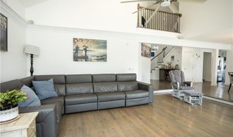 9 Katelan Ct, Cranston, RI 02921