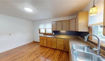 813 Pillsbury Ave, Albert Lea, MN 56007