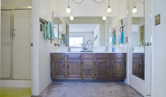 2204 W LOS ARBOLES Pl, Chandler, AZ 85224