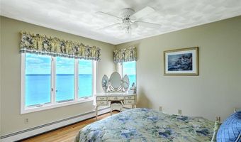 129 Seaside Dr, Jamestown, RI 02835