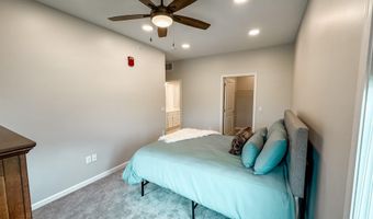 2205 Green Hills Dr 1211, Ames, IA 50014