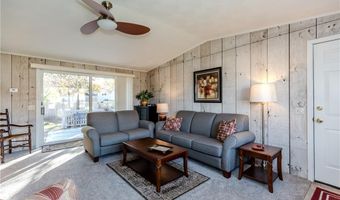 17 Woodview Dr, Cranston, RI 02920