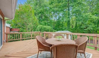 4808 BRADFORD Dr, Annandale, VA 22003