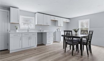 61 Everson Dr, Glocester, RI 02814