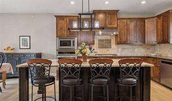 15653 Cobblestone Lake Pkwy, Apple Valley, MN 55124