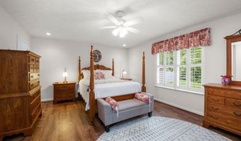 108 Lock Ln, Alum Creek, WV 25003