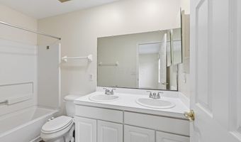 1075 Shady Lake Dr, Columbus, OH 43228