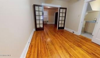 566 Park Ave 1, Albany, NY 12208