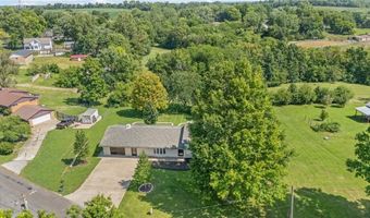 8381 Pratt Rd, Atchison, KS 66002