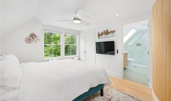 31 Wright Ln, Jamestown, RI 02835