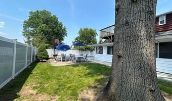 84 N Vivyen St, Bergenfield, NJ 07621