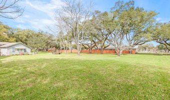 8916 Eastwood Dr, Abbeville, LA 70510