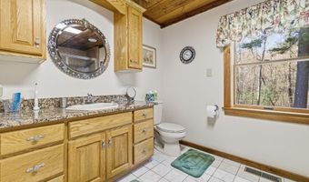 22 Country Ln, Berkley, MA 02779