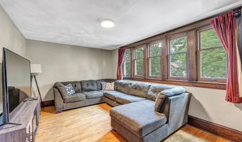 1228 W LAWRENCE St, Appleton, WI 54914