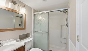 24674 PEACH ORCHARD Ln, Aldie, VA 20105