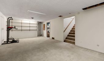 1534 Barrington Pl, Ann Arbor, MI 48103