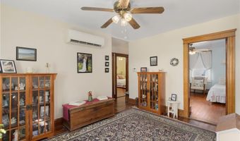 19 Bouvier Ave, Lincoln, RI 02838
