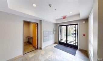 1176 Wellesley Ave 1, Los Angeles, CA 90049
