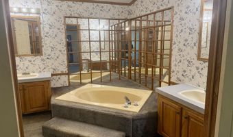 5560 Mcclain Rd, Lima, OH 45806