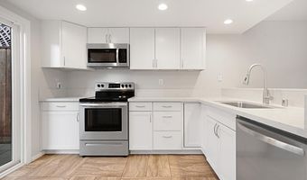 140 E El Norte Pkwy 11, Escondido, CA 92026