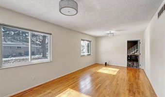 5642 WEDDEL St, Dearborn Heights, MI 48125