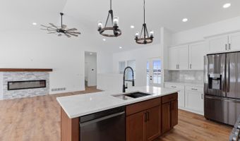 4823 Thompson Heights Dr, Adrian, MI 49221