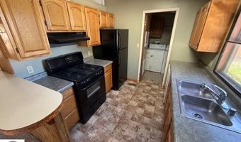 520 Moyer Ave, Alma, MI 48801