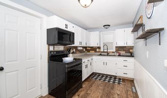 128 S Main St, Avilla, IN 46710