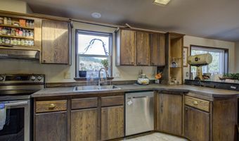 514 EAKIN Rd, Azalea, OR 97410